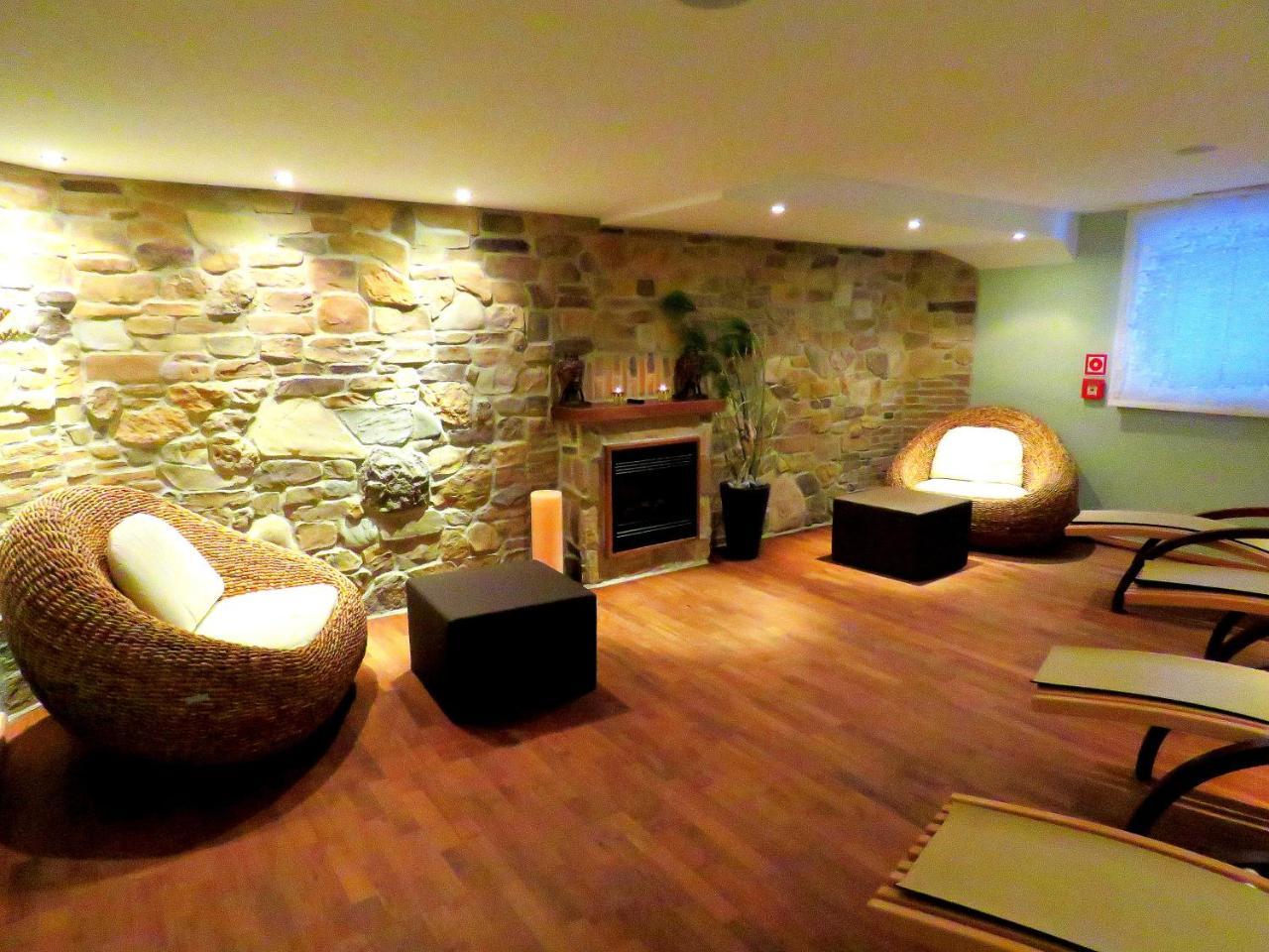 Hotel Hirlanda Zürs Buitenkant foto