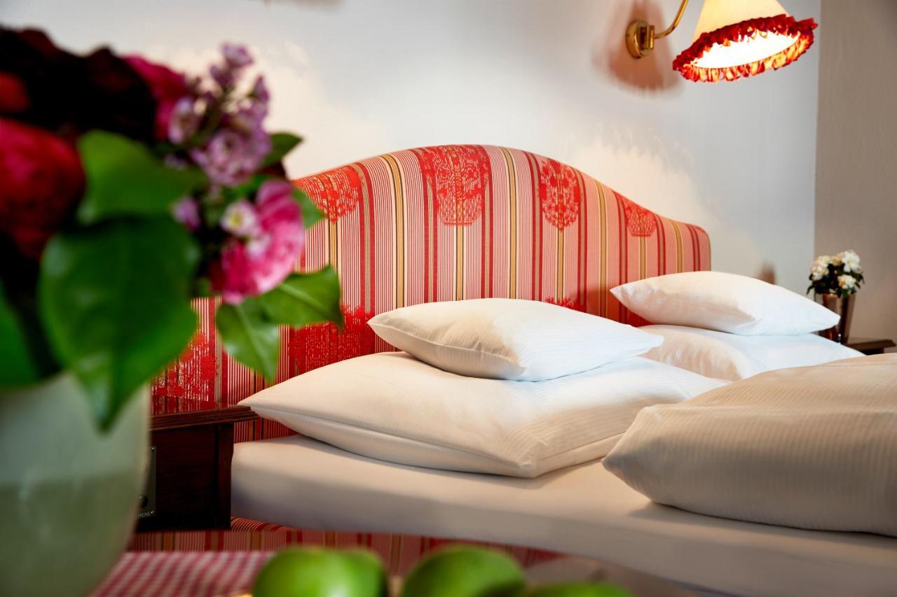 Hotel Hirlanda Zürs Buitenkant foto